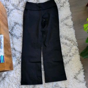 Lululemon black yoga pants